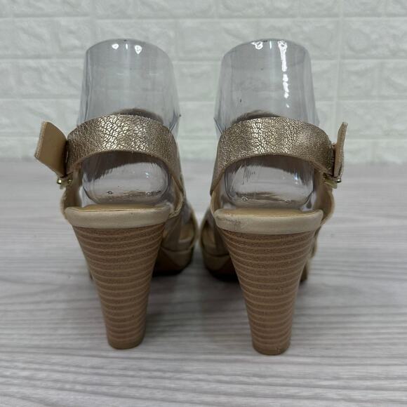 CL by Laundry Heeled Sandals SZ 7.5 Gold Buckled Ankle Strap Cone Heel Slingback - Picture 2 of 8